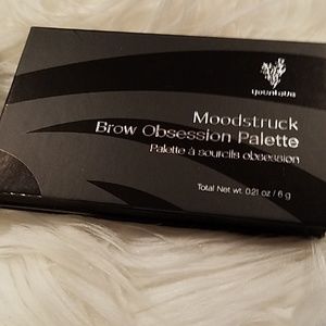 Younique moodstruck brow obsession pallet brunette
